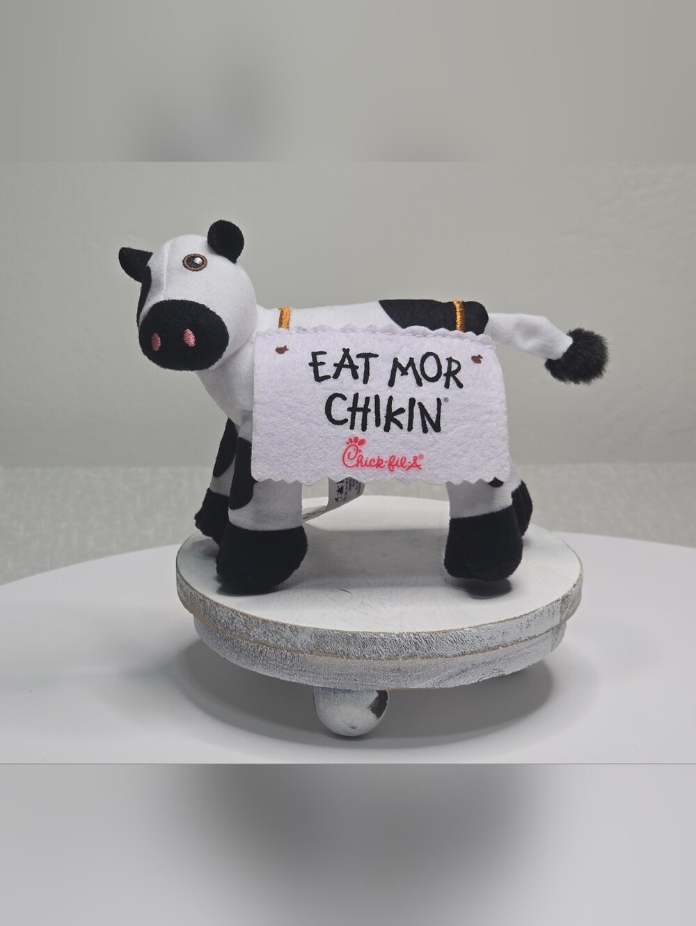 2022 Chick-Fil-A Eat Mor Chikin Cow Plush Stuffed More Chicken Sign